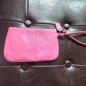 Coach Wristlet  Pink